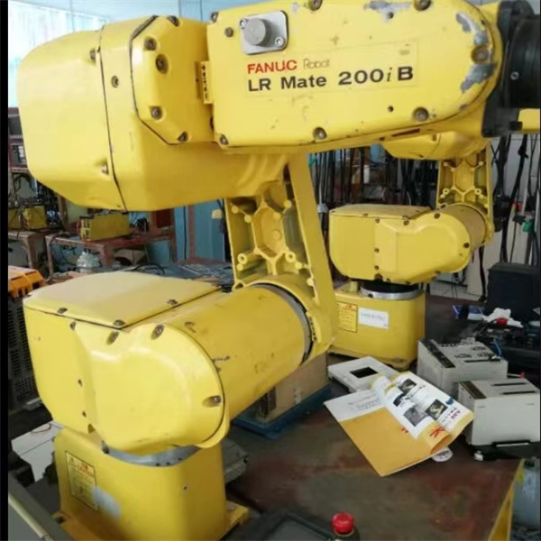 川崎工業(yè)機(jī)器人電路板短路故障維修方法分享