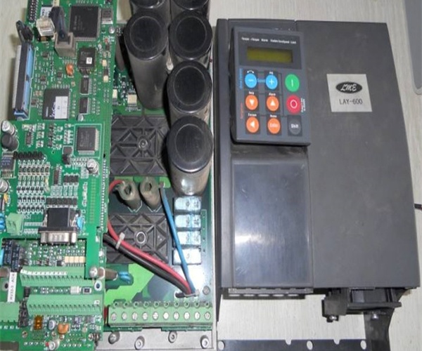 施耐德變頻器上電就跳閘故障維修方法分享